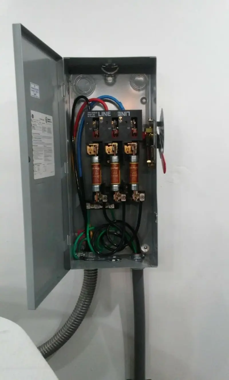 Three-phase disconnect switch installed for Electrical Wiring & Rewiring in Omro